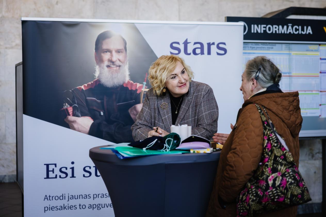 Karjeras konsultants var palīdzēt arī pieaugušajiem, ne tikai skolēniem.  Visā Latvijā pieejamas bezmaksas karjeras konsultācijas pieaugušajiem 