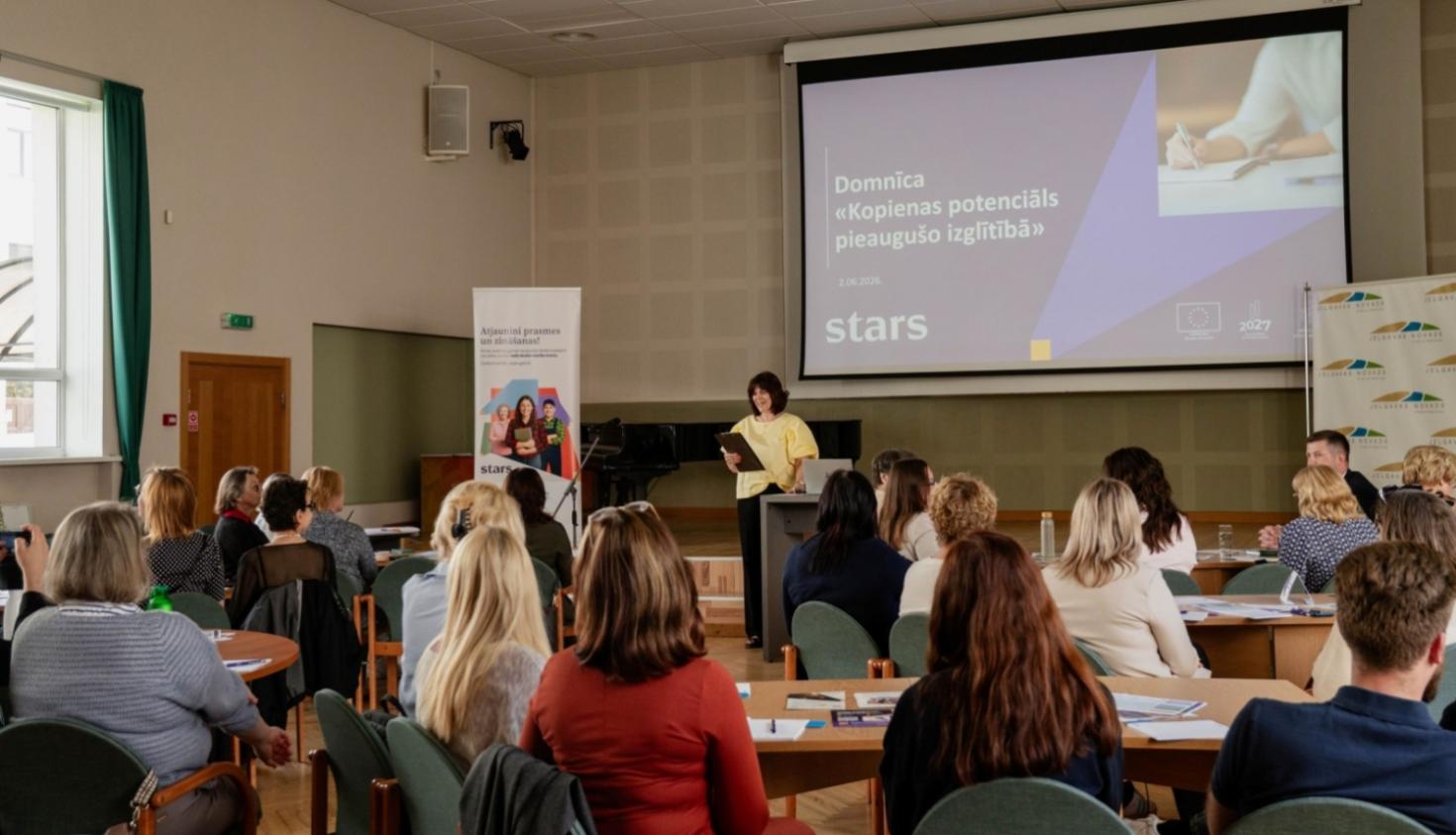 Zemgales reģiona pašvaldību pārstāvji domnīcā diskutē par kopienas lomu pieaugušo izglītības veicināšanā