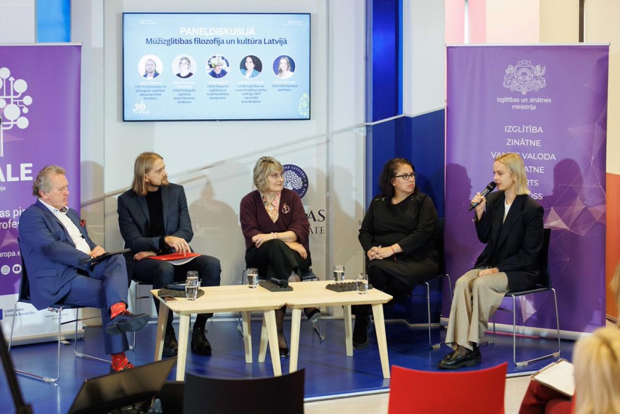 Konferencē diskutē par mūžizglītību un nākotnes prasmēm